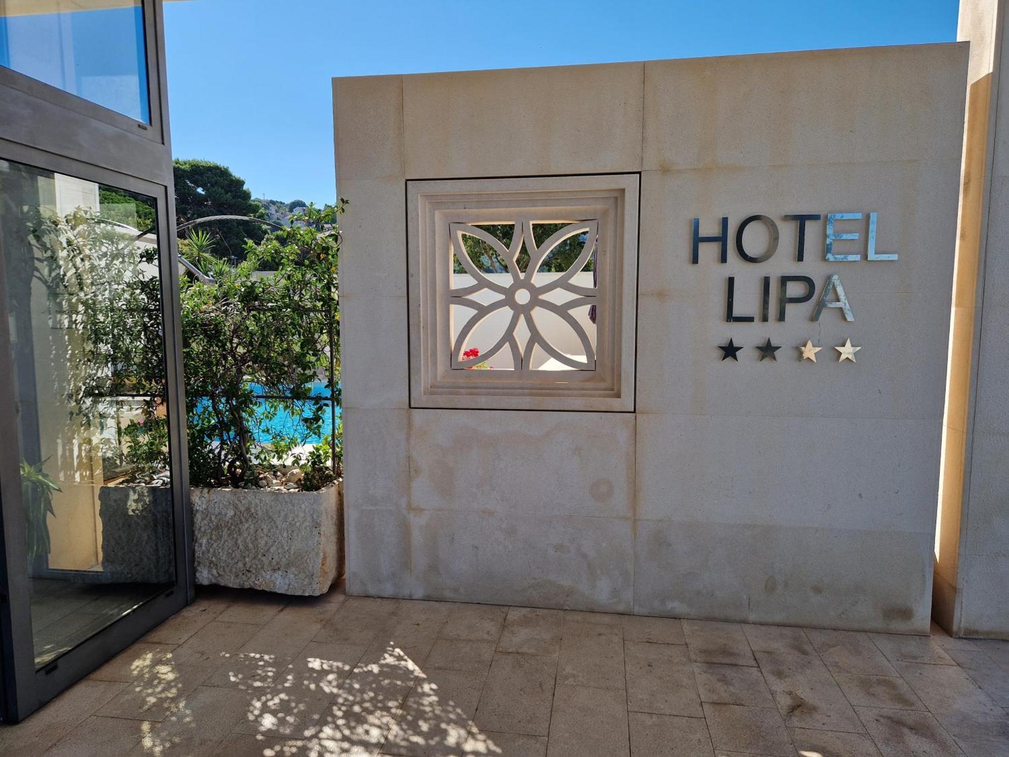 Hotel Lipa Postira Exterior photo