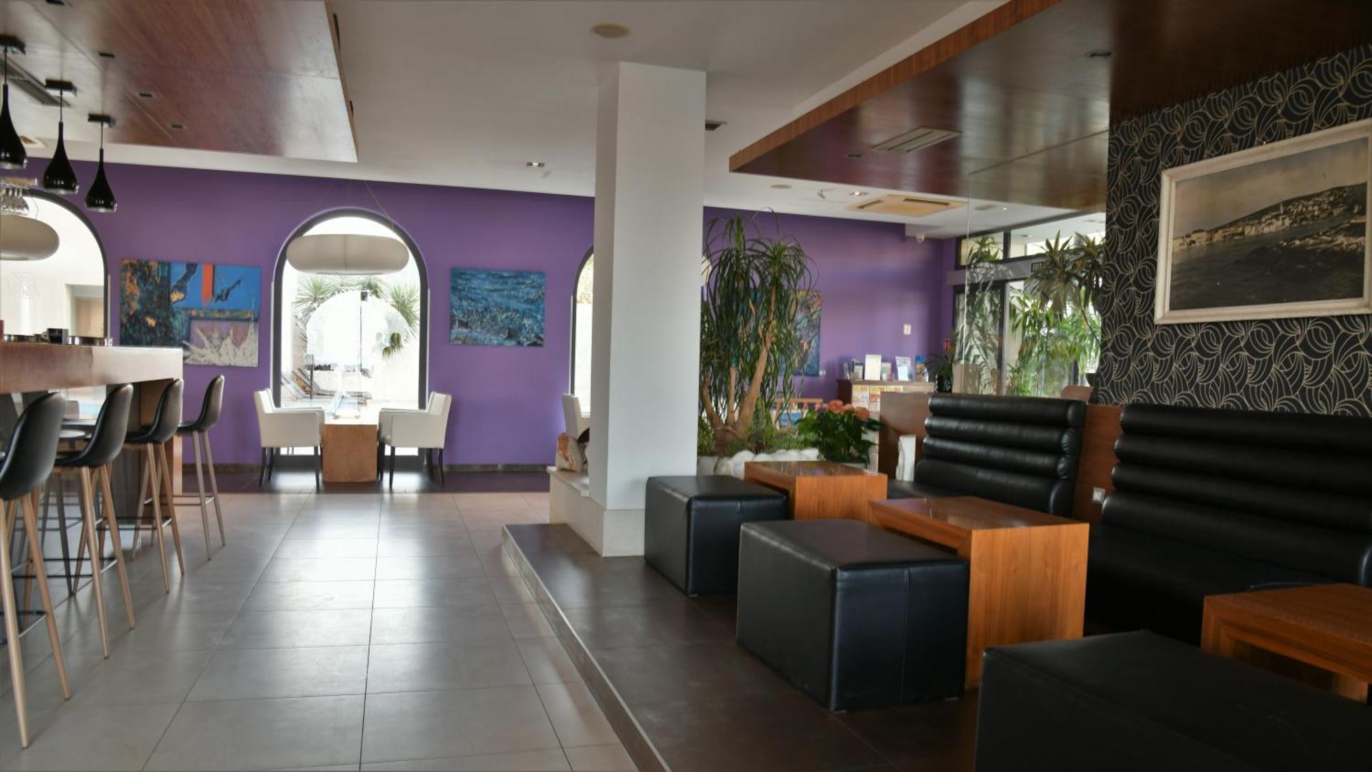 Hotel Lipa Postira Exterior photo